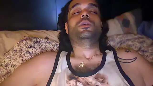 icebergslim281 Show in webcam