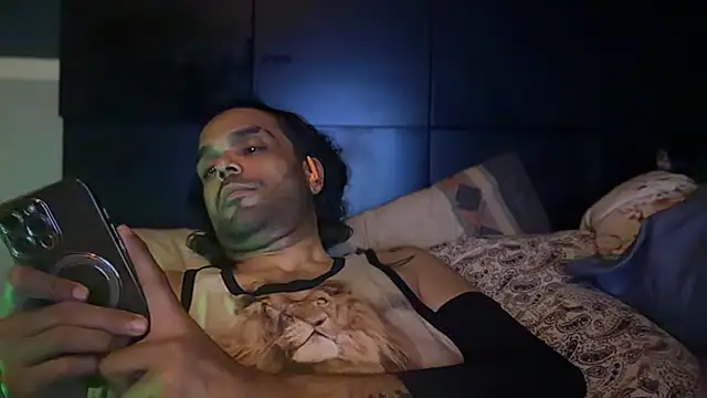 icebergslim281: διαδικτυακό σόου στην κάμερα