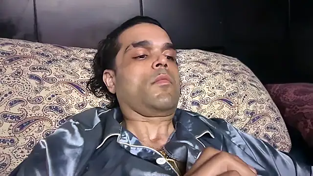 icebergslim281 Show in webcam