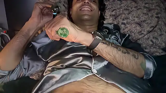 icebergslim281: διαδικτυακό σόου στην κάμερα