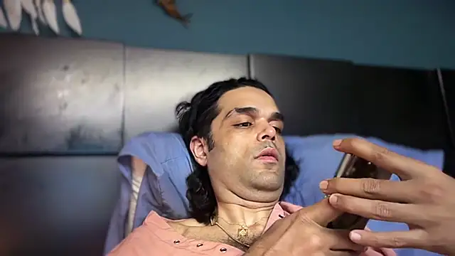 icebergslim281: διαδικτυακό σόου στην κάμερα