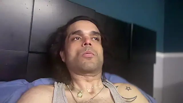 icebergslim281: διαδικτυακό σόου στην κάμερα