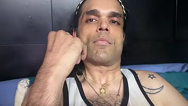 Show modela icebergslim281 na web-kameri