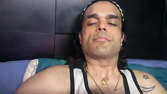 Show modela icebergslim281 na web-kameri