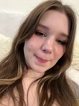 Show modela PumaShyXD na web-kameri
