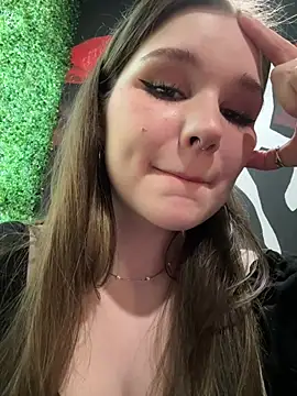 Show modela PumaShyXD na web-kameri