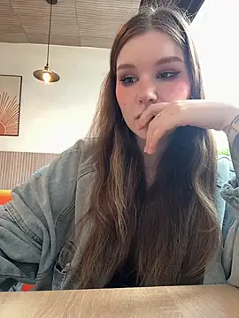 PumaShyXD Show in webcam