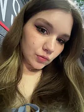 PumaShyXD webkamerás műsora