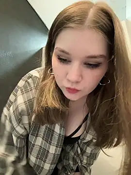 PumaShyXD's Live Sex Cam Show