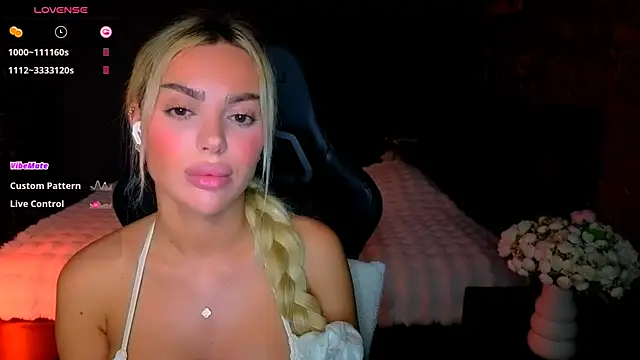 Chat +18 de Ayla__Demir ao vivo