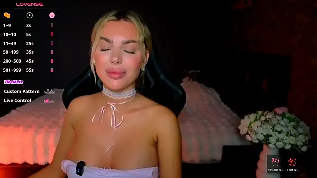 Pokazy przed kamerką – Ayla__Demir