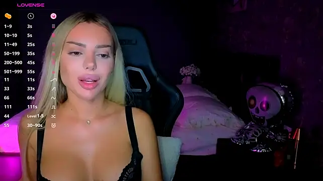 Ayla__Demirn Webbikameraesitys