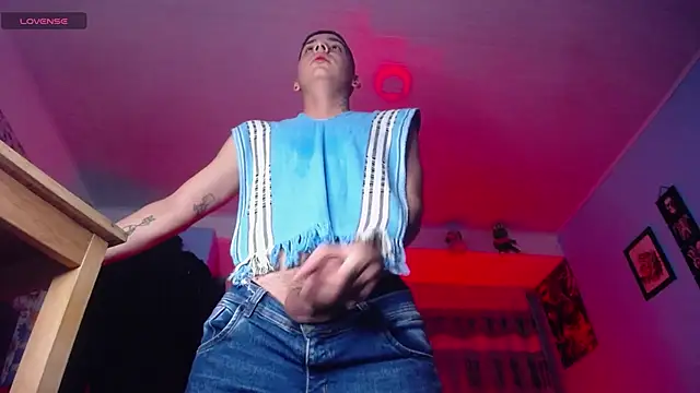 Show modela mexican_cum na web-kameri