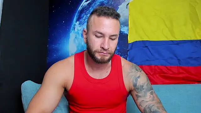 Show de delessandro_world na webcam