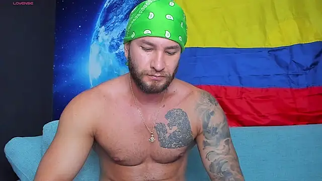 delessandro_world Show in webcam