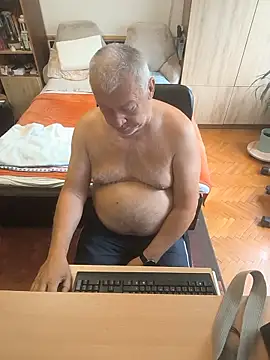 Pokazy przed kamerką – kerzoolee57