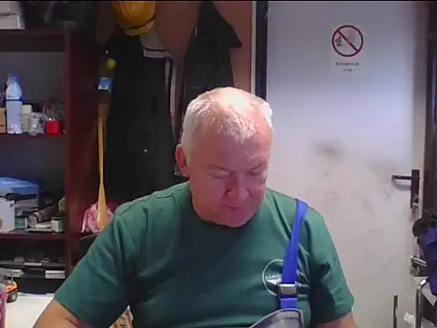 kerzoolee57 Pertunjukan Webcam