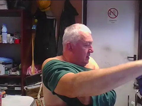 Show modela kerzoolee57 na web-kameri