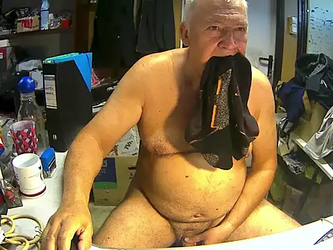 Pokazy przed kamerką – kerzoolee57