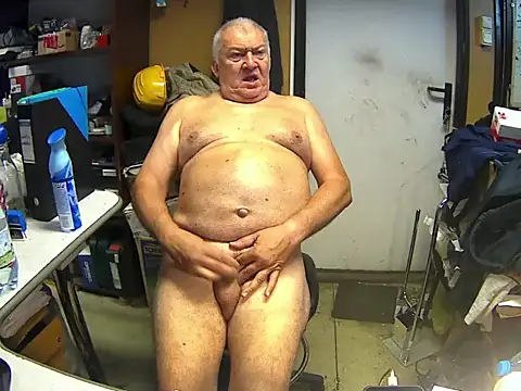 kerzoolee57 Show in webcam