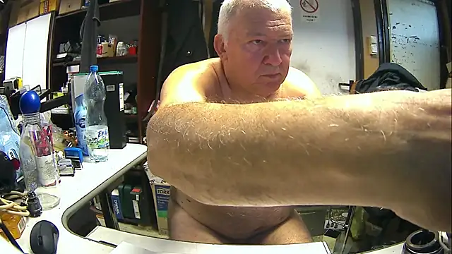 kerzoolee57 Show Webcam