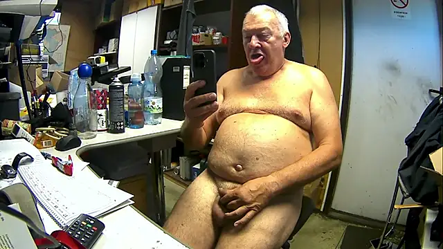 kerzoolee57's Webcam Show