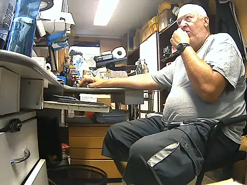 kerzoolee57 Pertunjukan Webcam