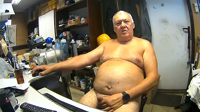 kerzoolee57 Show in webcam