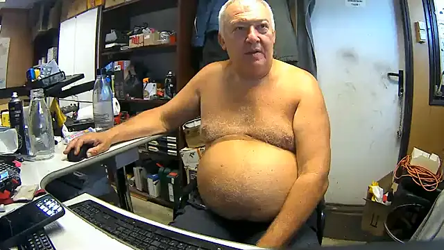 kerzoolee57 Show Webcam