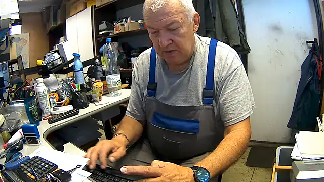 kerzoolee57's Webcam Show