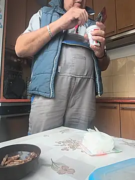 kerzoolee57's Webcam Show