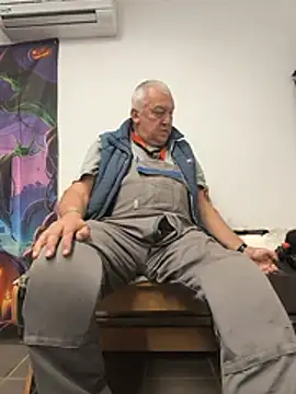 kerzoolee57 Show Webcam