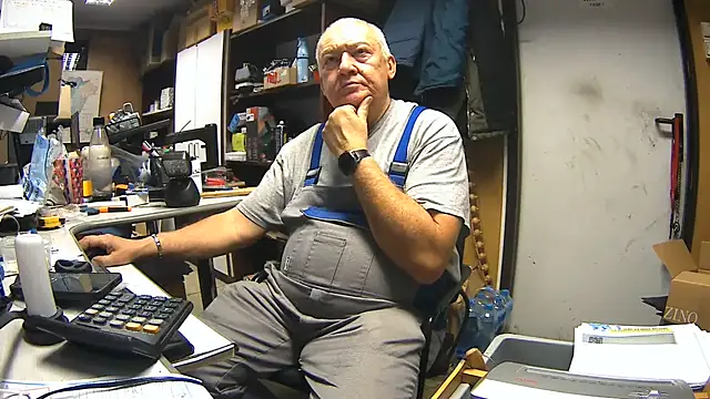 kerzoolee57 Ш оу с уебкамера