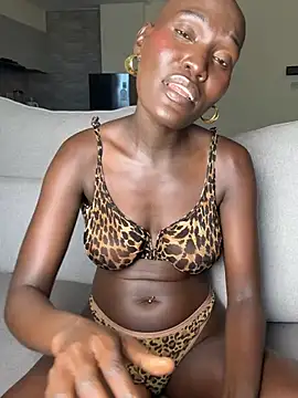 Foxxxyfemale Webcam Show