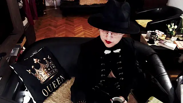 Pokazy przed kamerką – Imperatriza