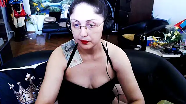 Chat XXX en directo de Imperatriza