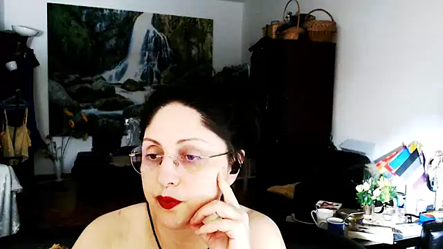 Imperatriza Adlı Modelin Canlı XXX Sohbeti