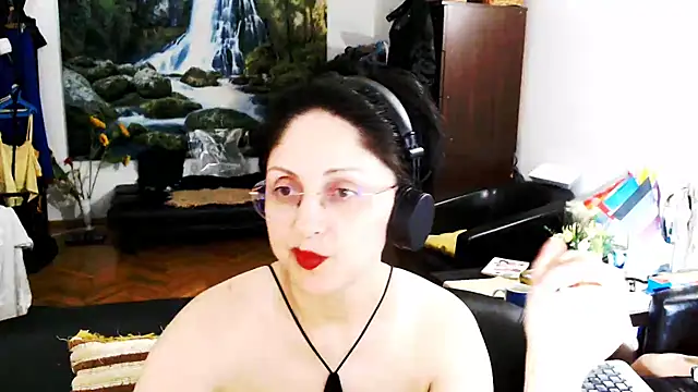 Imperatriza Adlı Modelin Canlı XXX Sohbeti