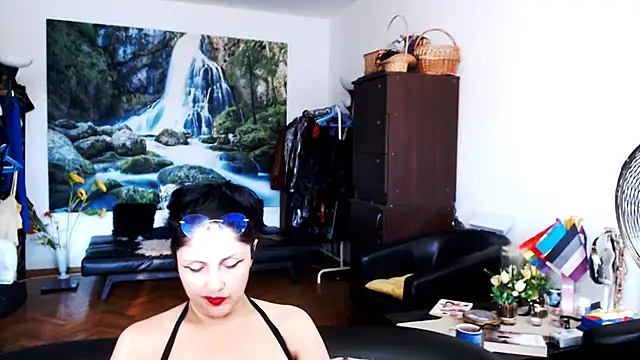 XXX chat uživo modela Imperatriza