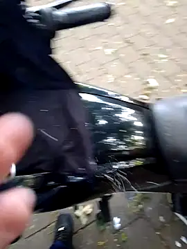 הופעת וובקאם של FeloBad