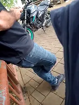 Pokazy przed kamerką – FeloBad