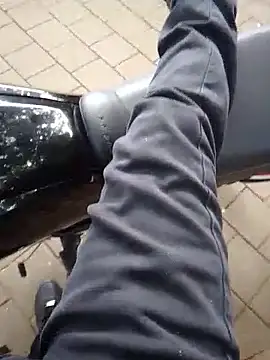 MrStreetGuy webkamerás műsora