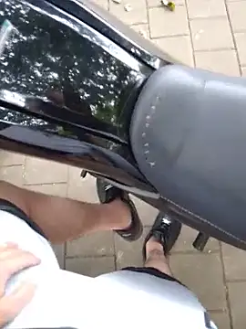 Pokazy przed kamerką – MrStreetGuy