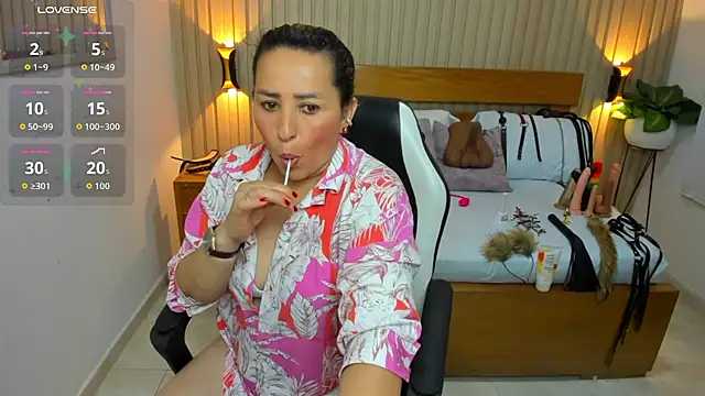 luciana_ballesteros_'s Live XXX Chat