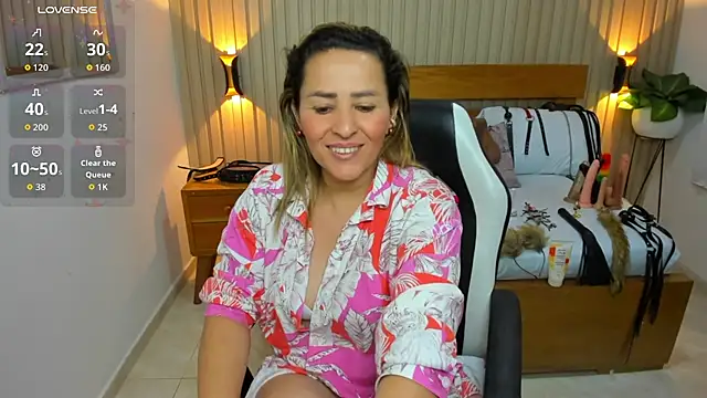 luciana_ballesteros_'s Webcam Show