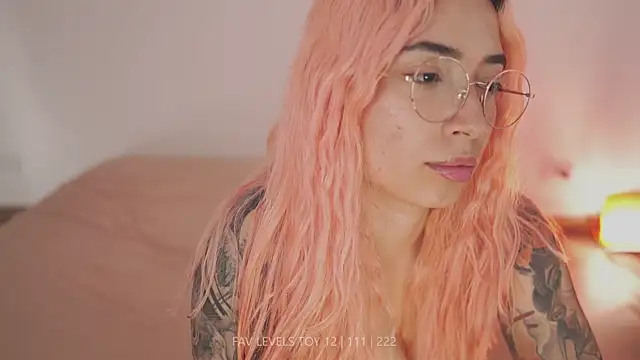 Chat XXX ao vivo de dearnina_