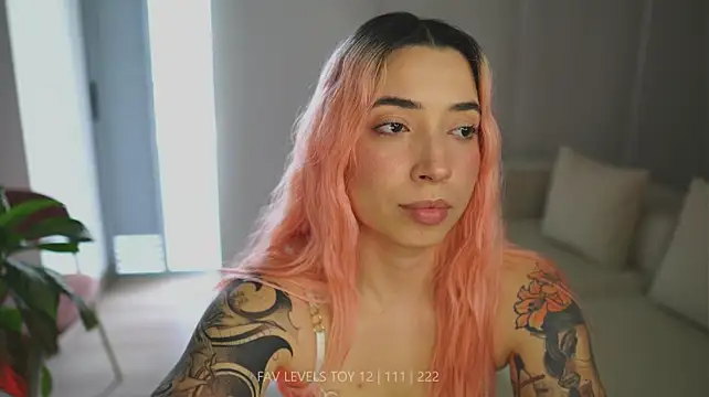 הופעת וובקאם של dearnina_
