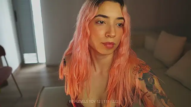 dearnina_'s Webcam Show