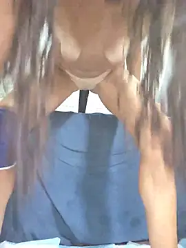 EmySkinny85 Adlı Modelin Web Kamerası Şovu