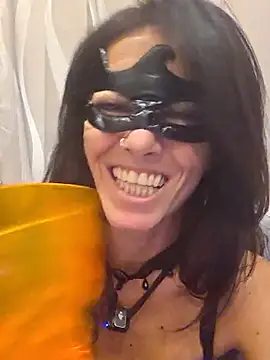 EmySkinny85's Webcam Show